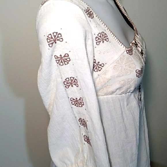 CUTE BOHO EMBROIDERED TOP ,HOOK & EYE CLOSE BY FREE PEOPLE - Picture 6 of 11